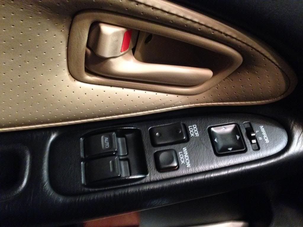 Driver side window switch photo 105.jpg