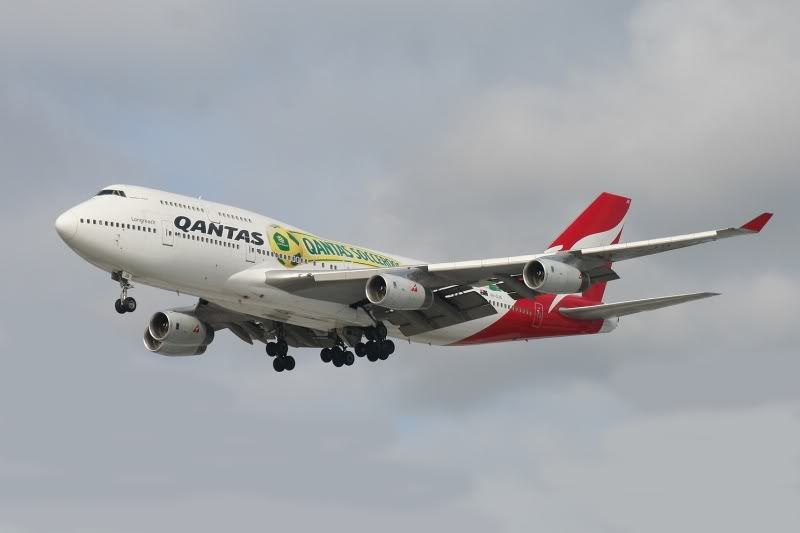 Qantas747-438VH-OJS12.jpg